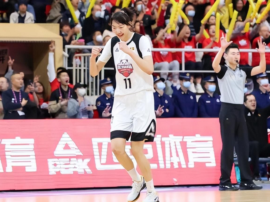 wcba是什么意思（女篮2人故意犯规夺冠不光彩，最佳5首发再次换人，新版巨人将出战）