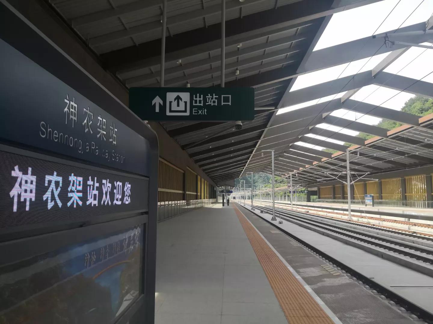 不老男神李亚鹏