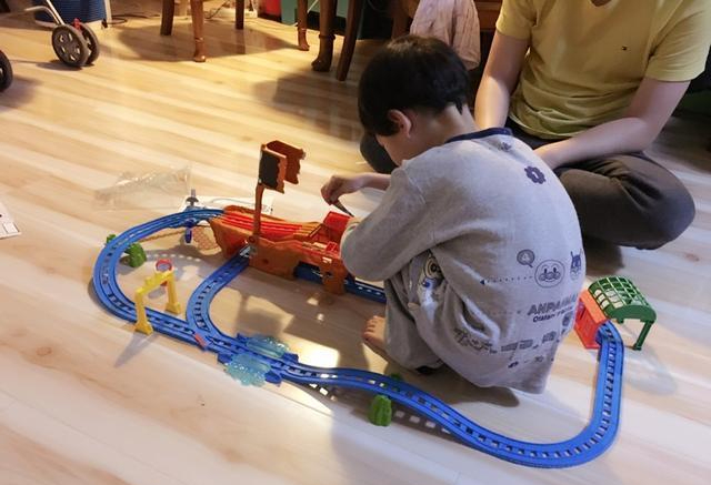 2岁女孩误吃“减肥药”抢救无效离世，照顾幼年宝宝，需格外细心