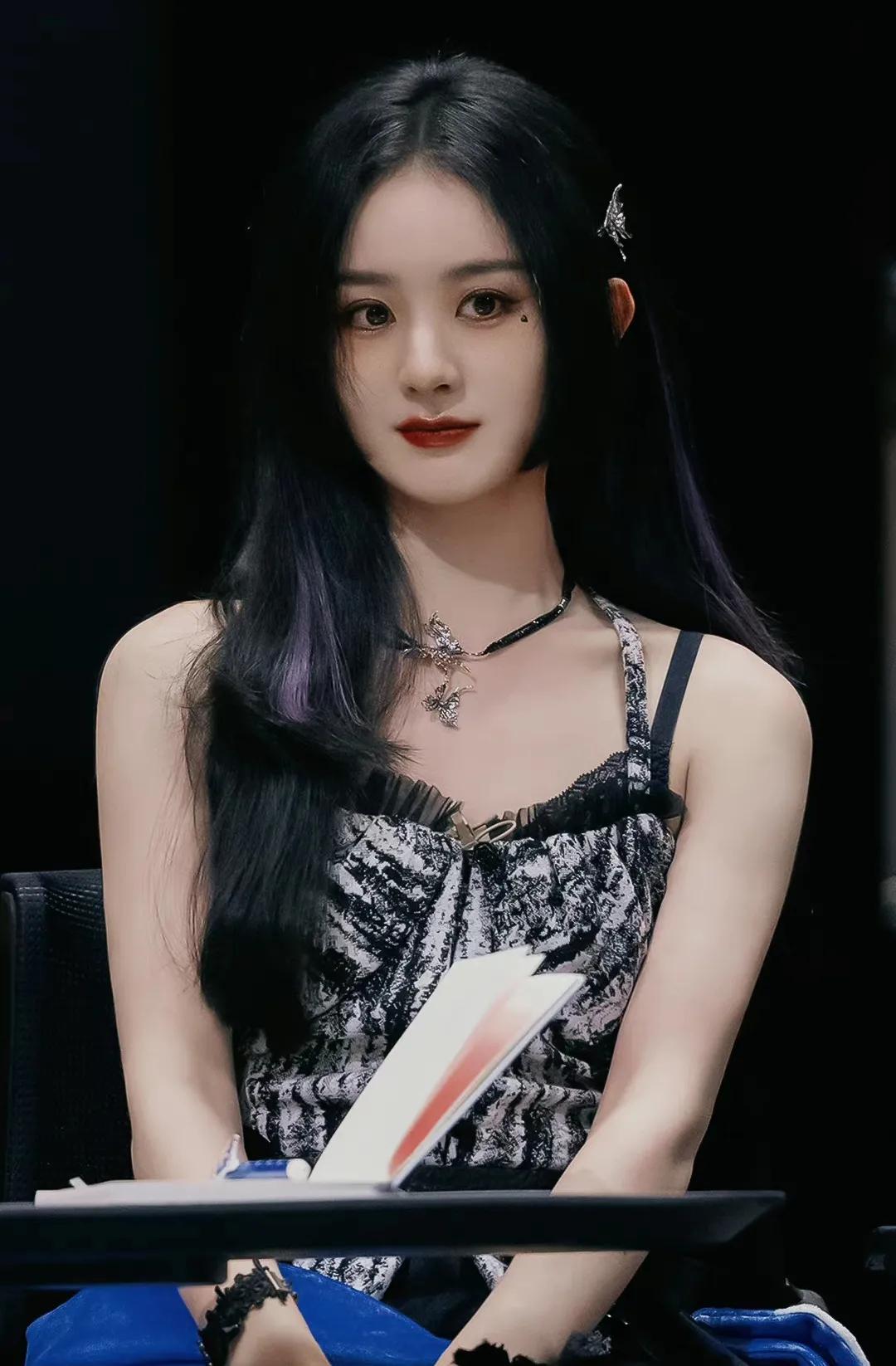 颖宝 暗黑系造型