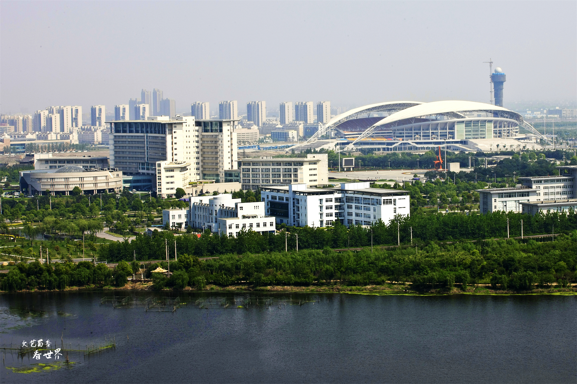 许多上海人去浙江嘉兴买房养老，因为物价低、环境好，生活很安逸(嘉兴适合居住吗)