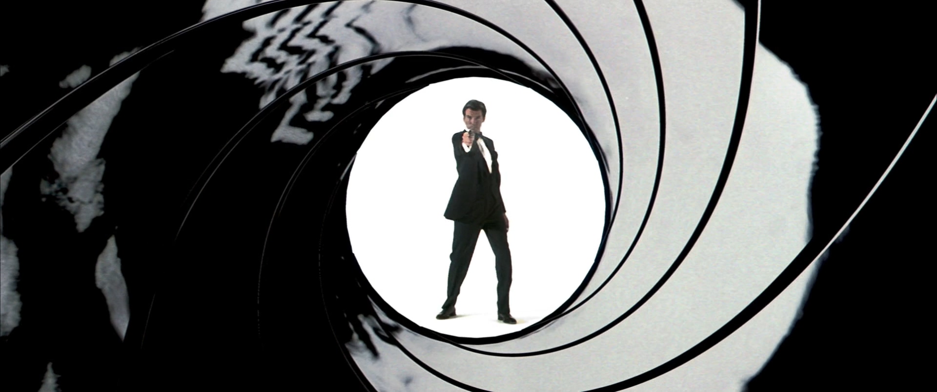 007系列回顾之《择日而亡》