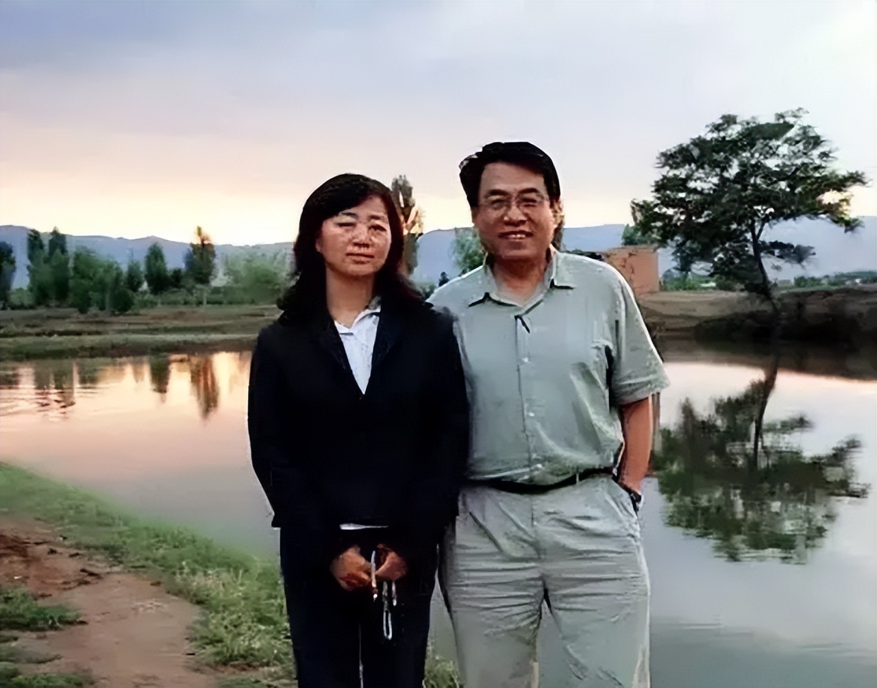 油画院院长杨飞云：以妻子为模特，6幅画拍出7179万的天价