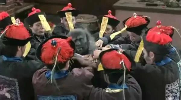 僵尸片的开山鼻祖《僵尸先生》