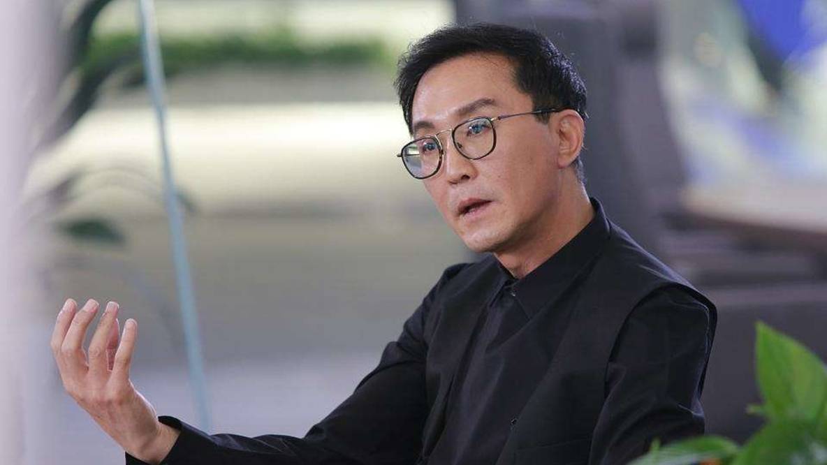 狂飙之后被骂医美,儿子进组走后门,为何老戏骨吴刚却说问心无愧