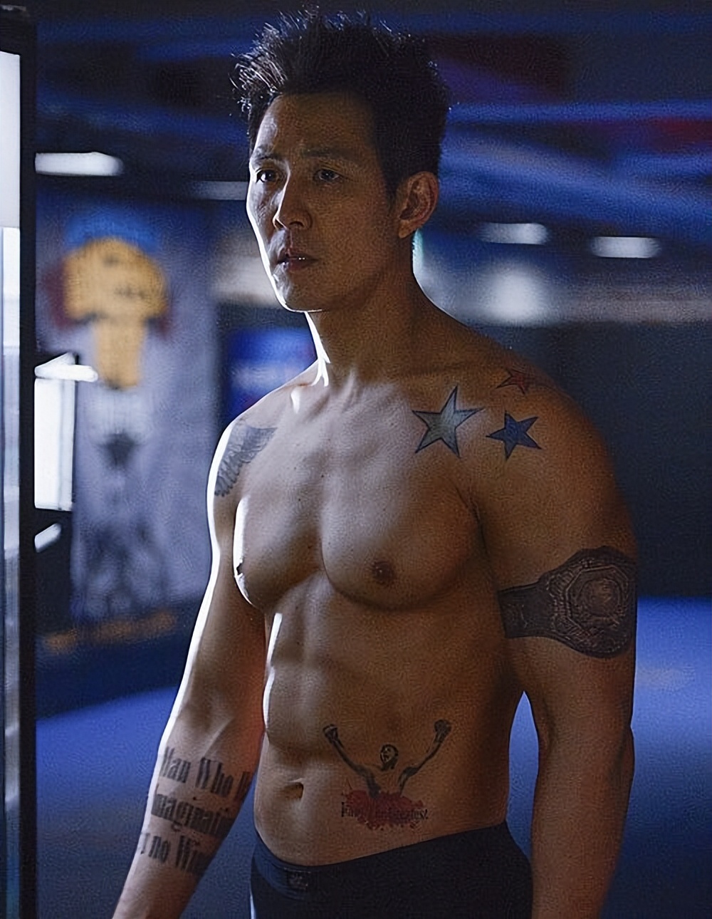 48岁李政宰身材有多凶？