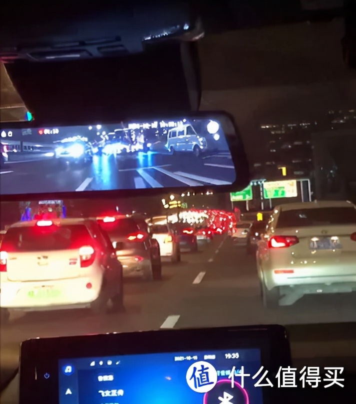 Boom！属虎手机突然爆炸是什么反应？

