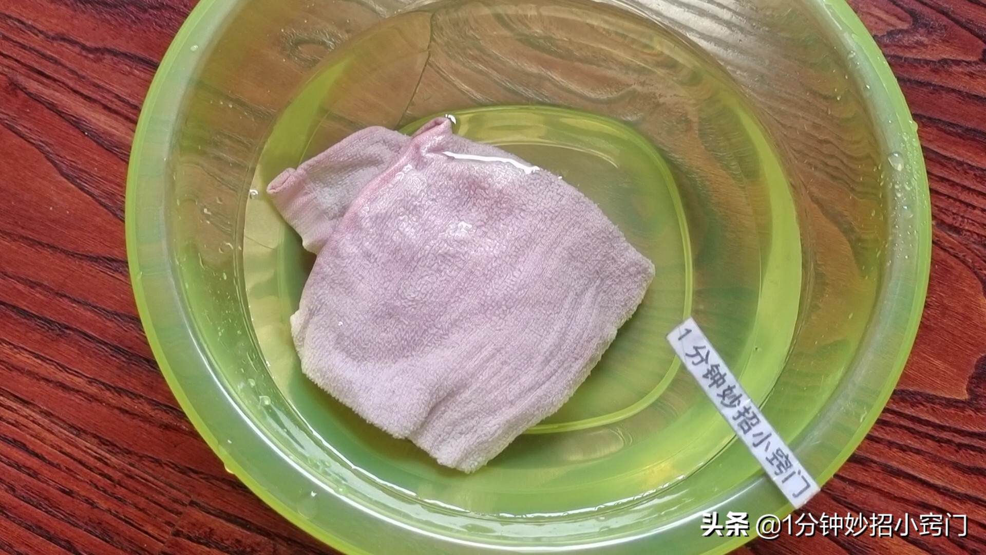 夏天开空调房间干燥怎么办，房间里记得放这3样东西，多亏空调师傅提醒