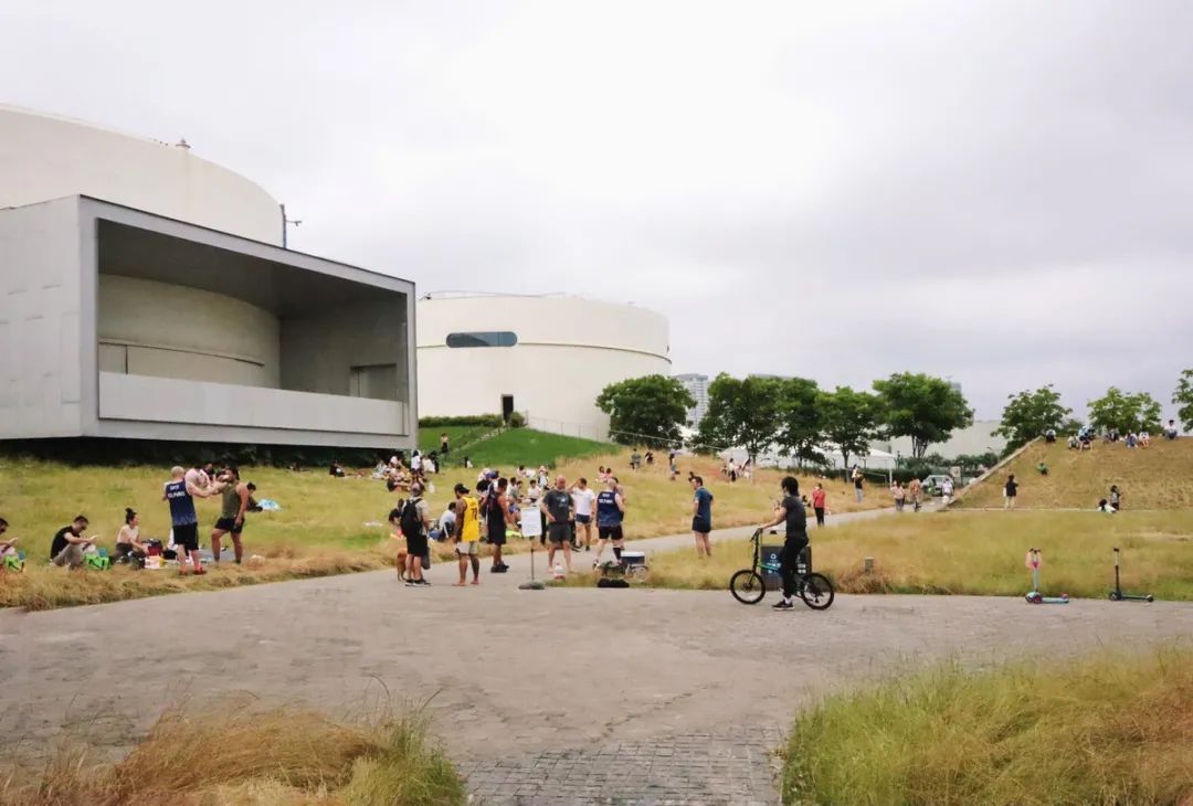 疫后的上海油罐艺术中心再次迎来新生，一睹实景图