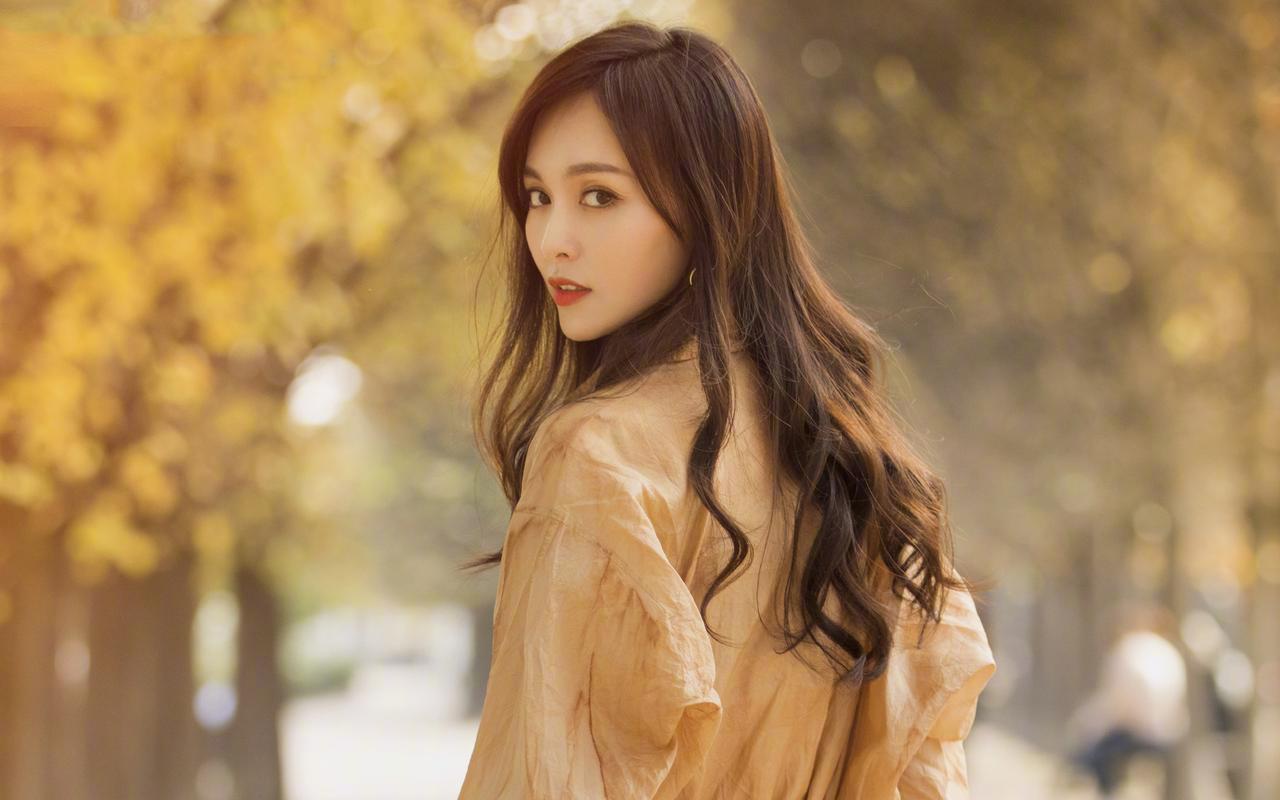 40岁唐嫣再演少女?新造型"丑出天际",这下连粉丝也洗不动了