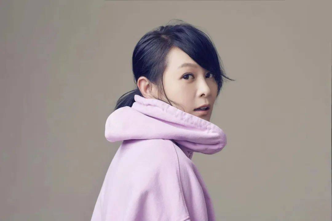 一脱成名,土里土气,这10位女演员被冯小刚"妙手回春"成为名角