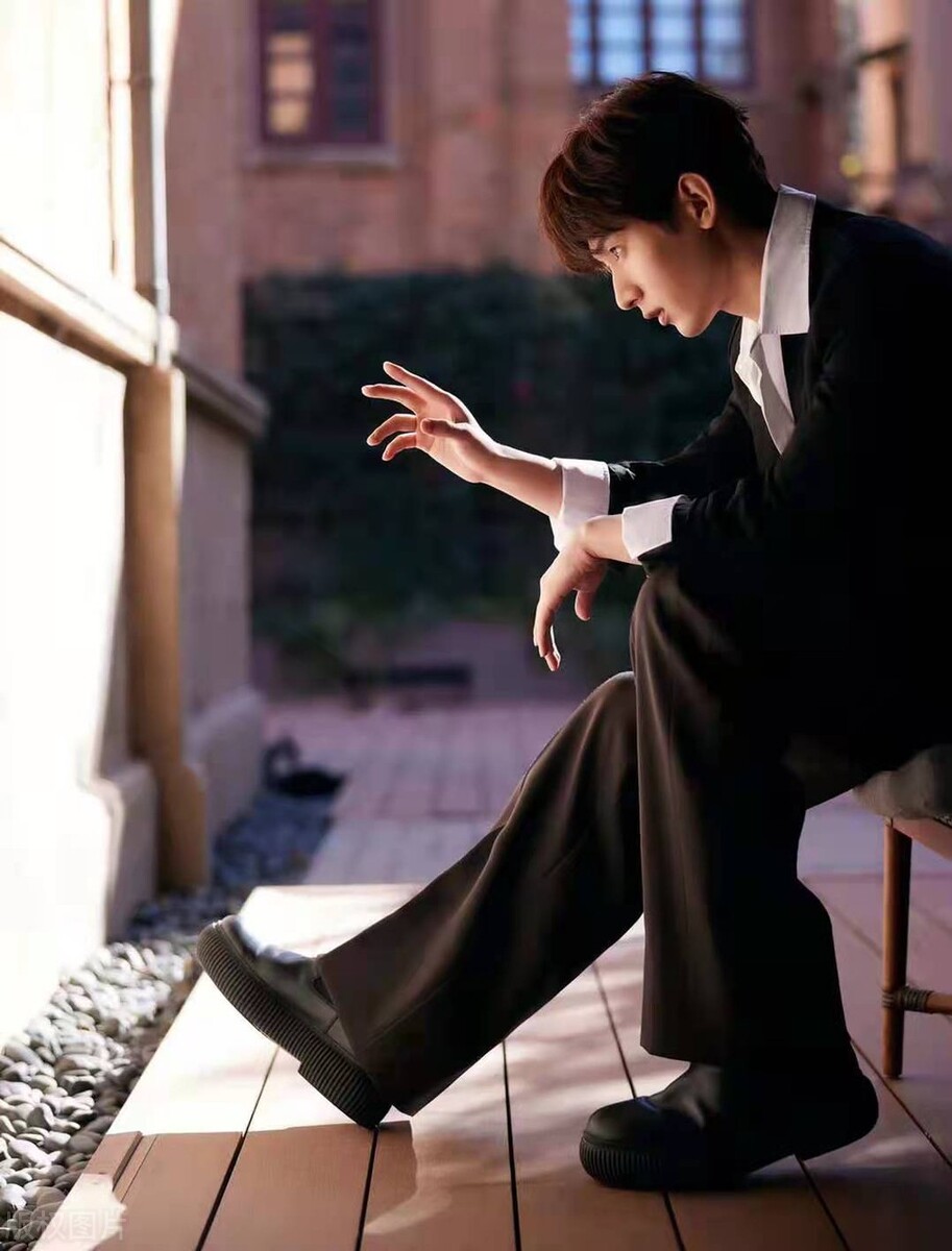 成毅第一张图封神了，你还没看到？