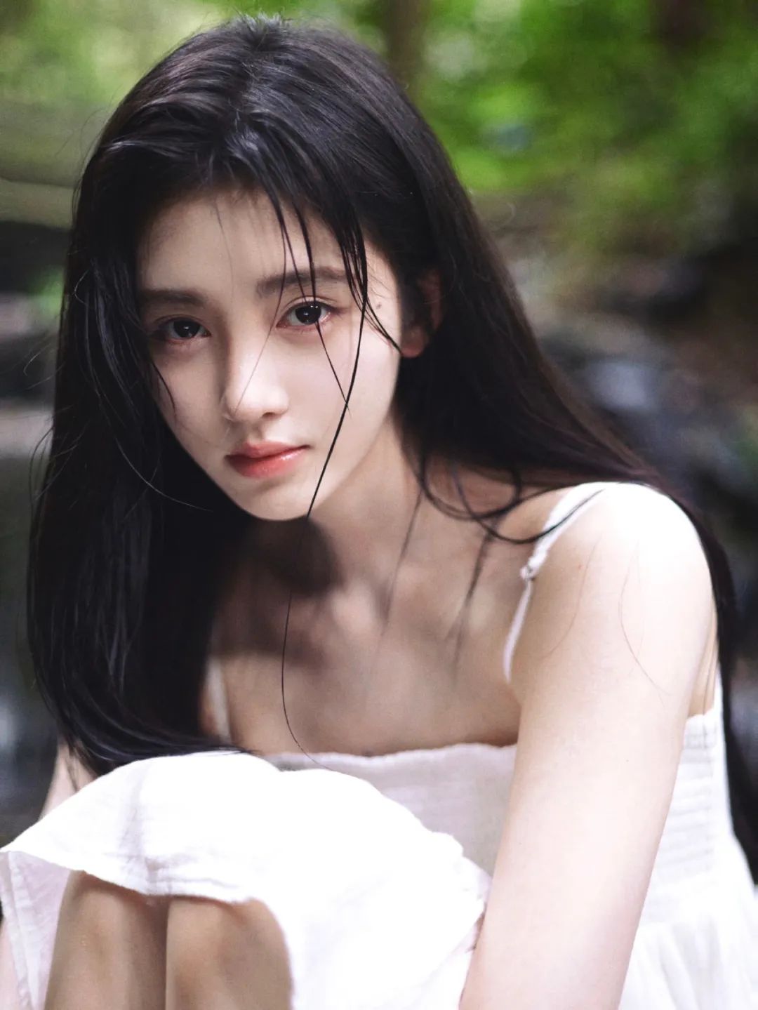 继白开水妆之后，鞠婧祎又有新的半永久造型了？