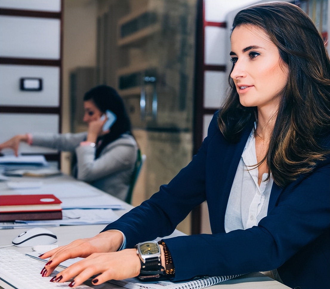 人工智能时代，传统服务业该如何发展？