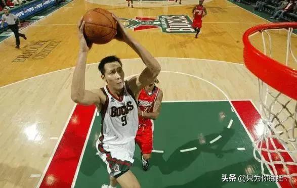 nba的亚裔球员有哪些(中国籍球员里面，一共有几人曾登陆NBA打球？)