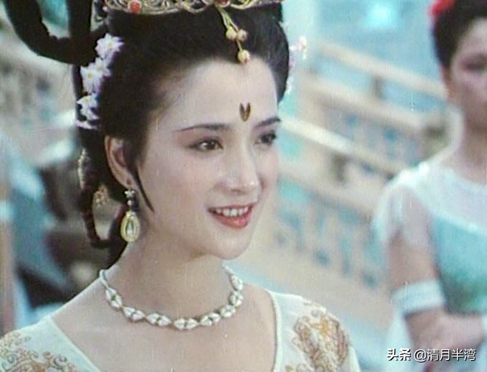北影版《红楼梦》40位美人集锦，耐看不撞脸，打酱油的都惊鸿一瞥