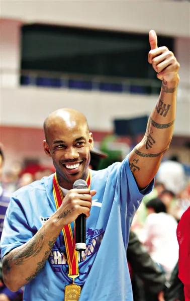 cba2015冠军是哪个队（马布里，北京男篮的骄傲，帮助北京男篮三夺CBA总冠军）