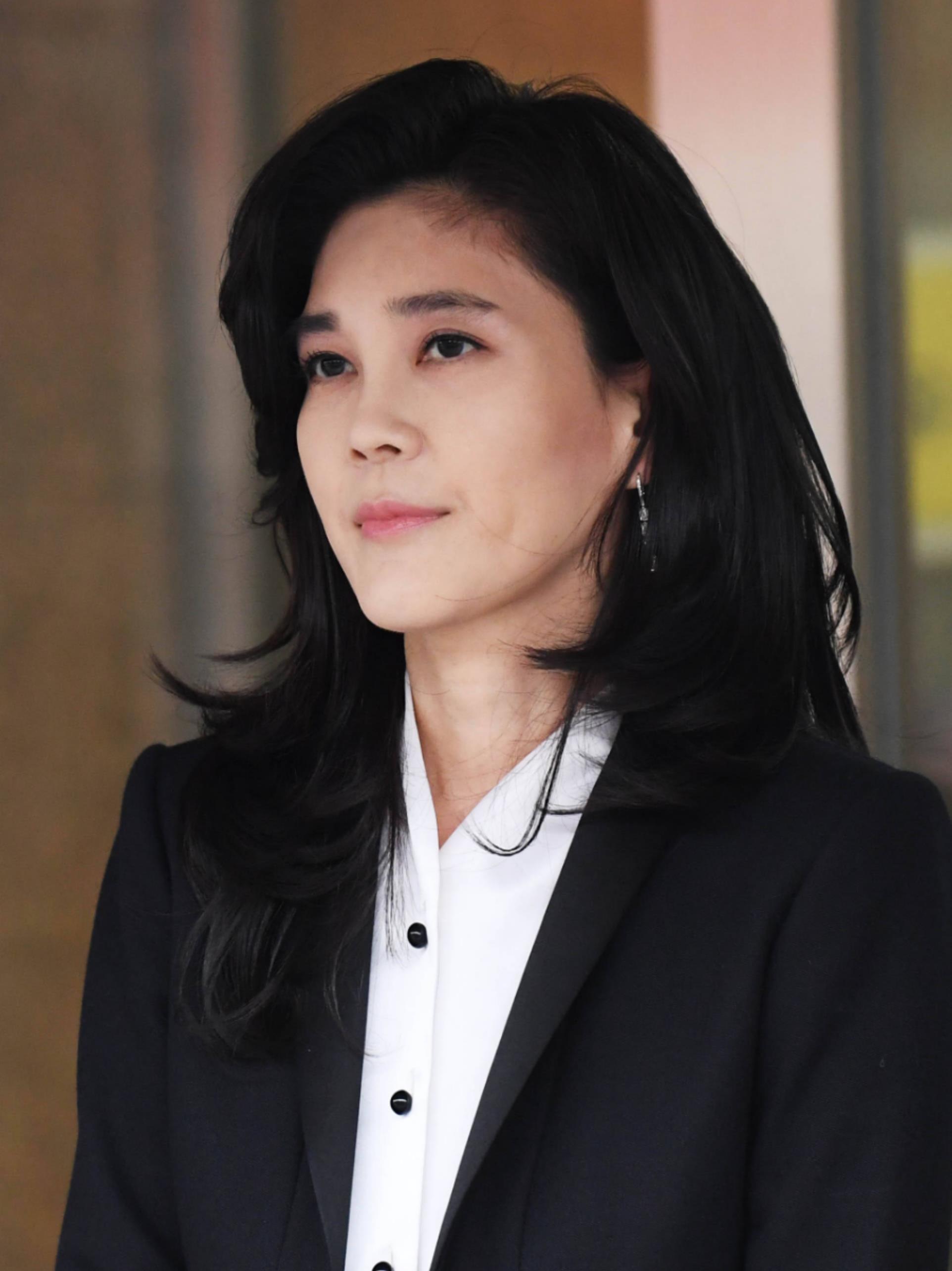 单身富婆有多爽?52岁李富真身价280亿逆生长,前嫂嫂被影帝宠8年