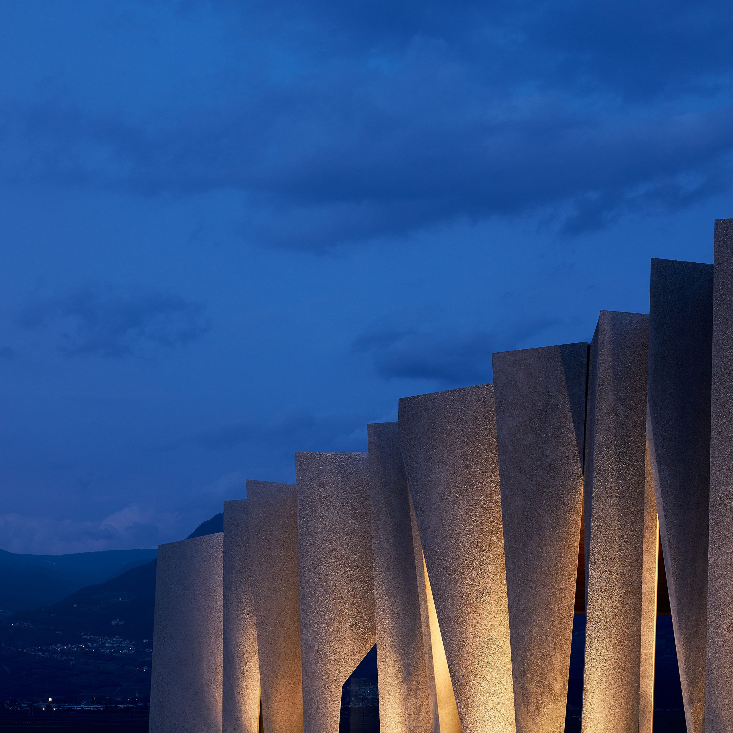 帮助酒香走出酒巷的酒庄建筑