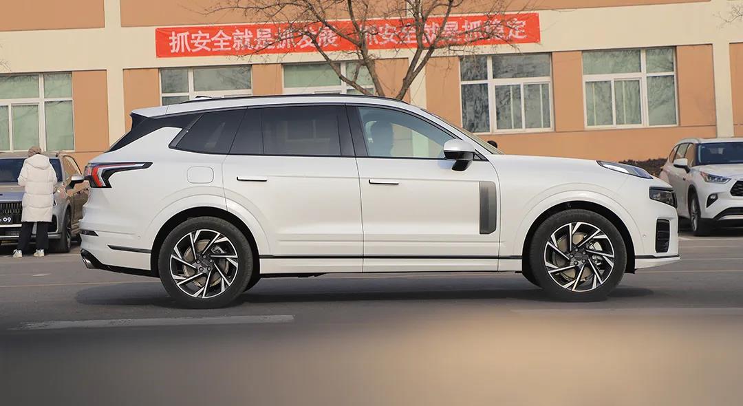 30万左右的suv车排行榜前十名（30万能买到最好的3款SUV）插图V8SEO