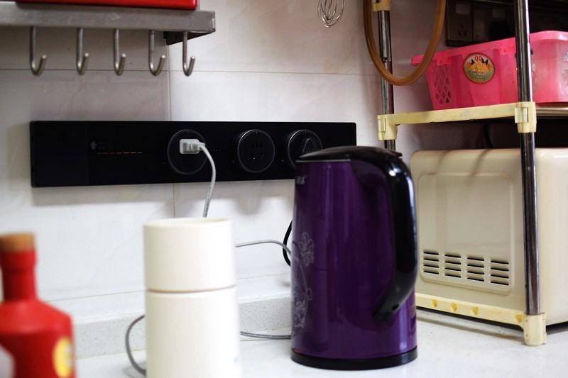 科技力量 公牛壁挂式轨道插座GN-GB1