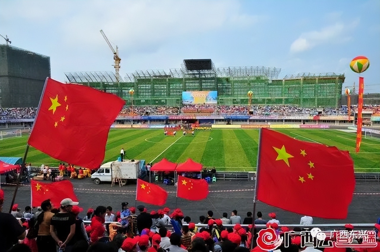 今天什么足球赛（“足”够精彩！中国东兴—越南芒街元宵节足球友谊赛今日开赛，你知道它的由来吗？）