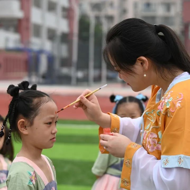 成都市双流区棠湖小学（南区）开展“我们的节日—端午”系列活动