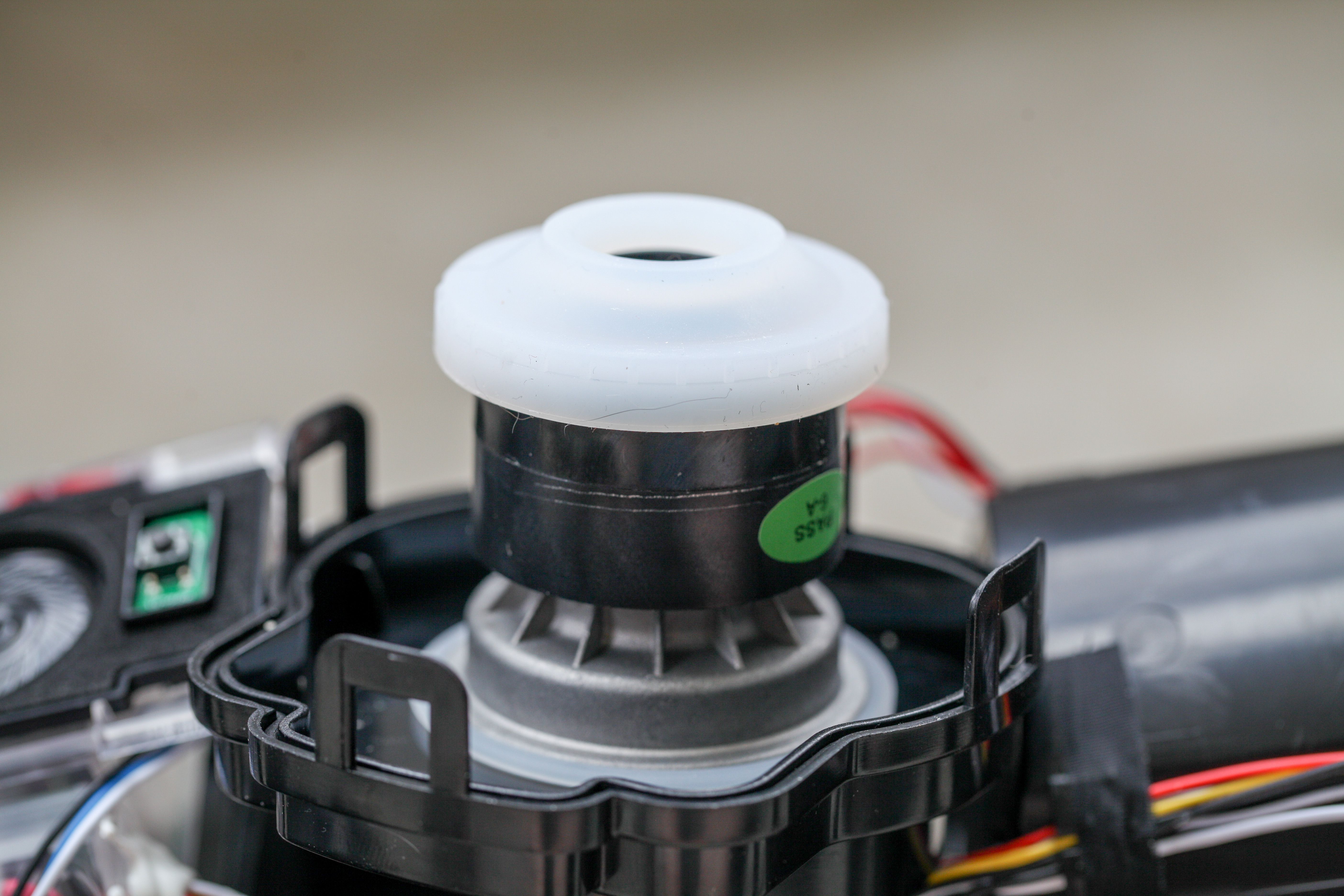 身轻如燕却又力大无穷，秒新K3洗地机让你感受极致