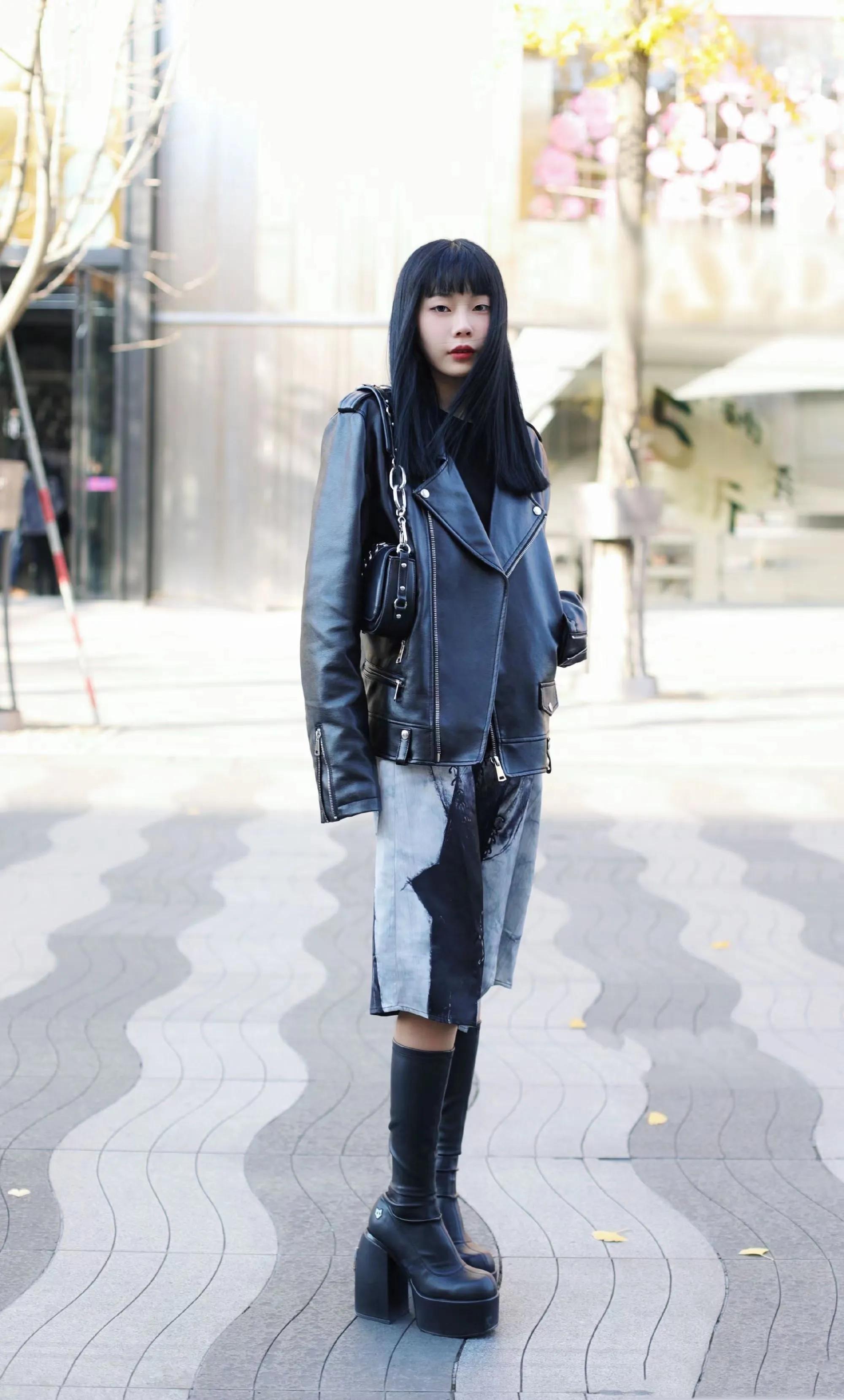 短款皮衣(短款皮衣女的整体搭配)-我的快乐小窝