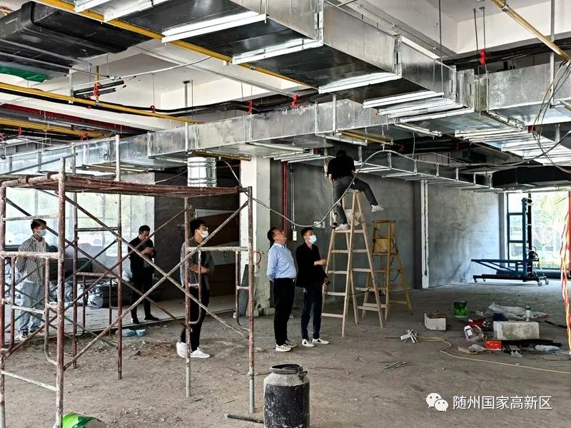 ʵ�����조�Ͷ����衱�������ݸ���Ͷ��˾����һ��С�����ص���Ŀ���費ͣ��