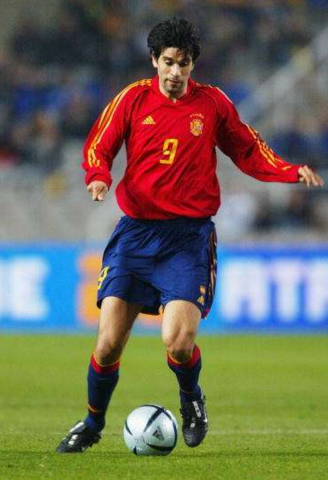 2004世界杯在哪个国家举行（2004年欧洲杯：冷门与颠覆齐飞，青春共激情一色）