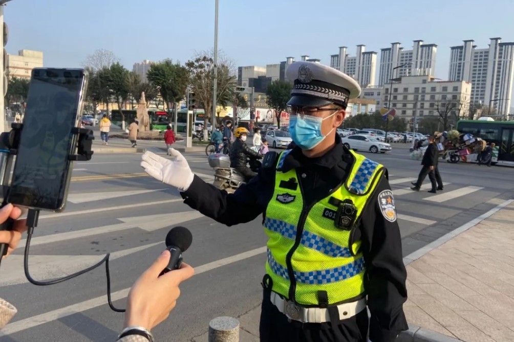 陜西楊凌：交警變身主播 帶你沉浸式體驗(yàn)執(zhí)法過(guò)程