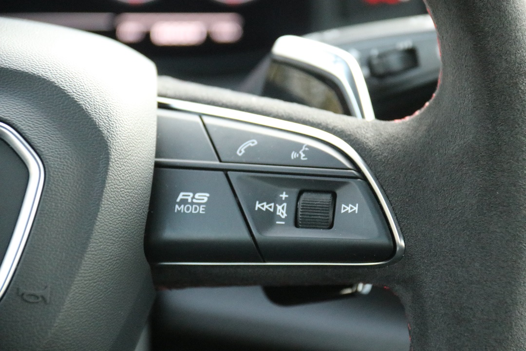 实测奥迪RS Q8 性能车的车机有何不同？