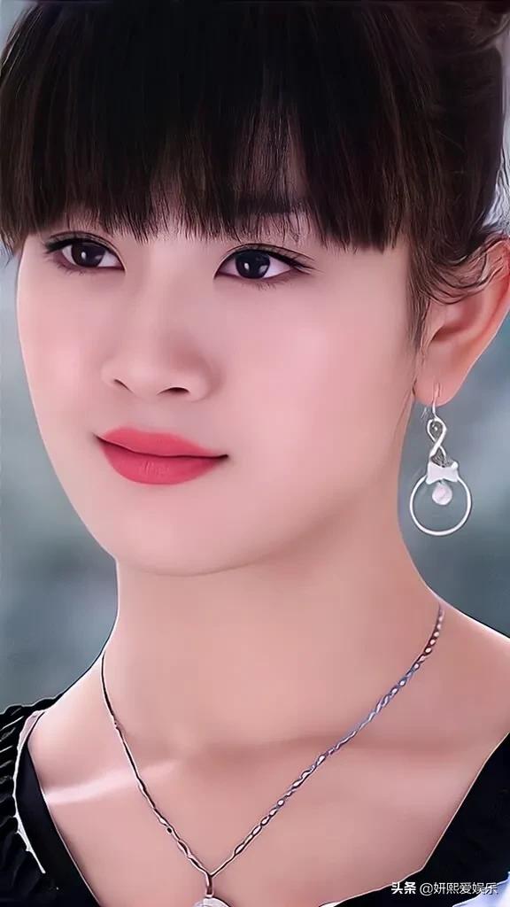 以前的张檬好美，清纯靓丽，气质出众