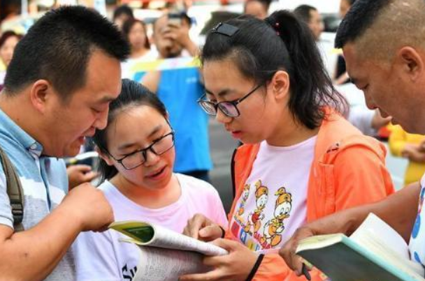 大学里“先苦后甜”的3个专业，学习过程很辛苦，就业时让人羡慕