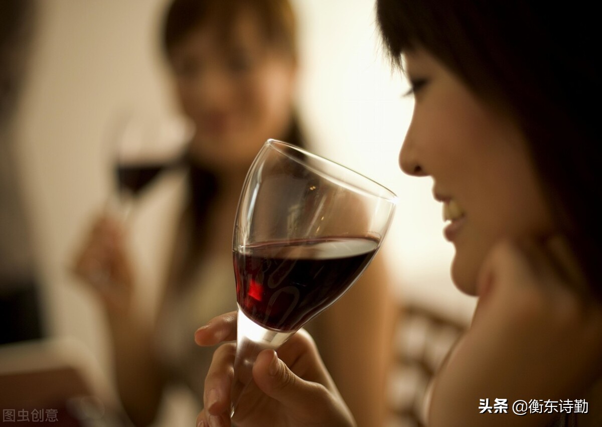 關於酒的社會說說心情配圖「簡短」 _qq說說網