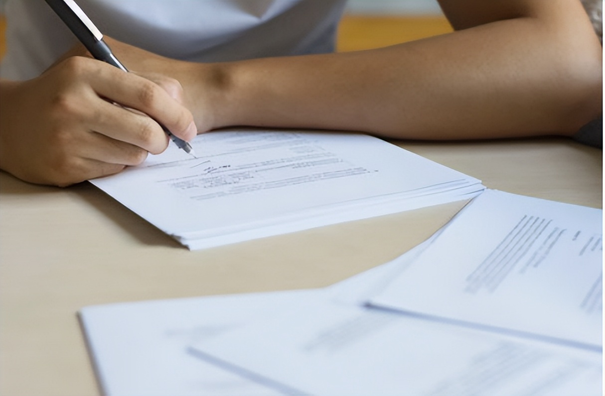 高三模拟成绩就是高考成绩吗？两者的差距有多大，听听学霸怎么说