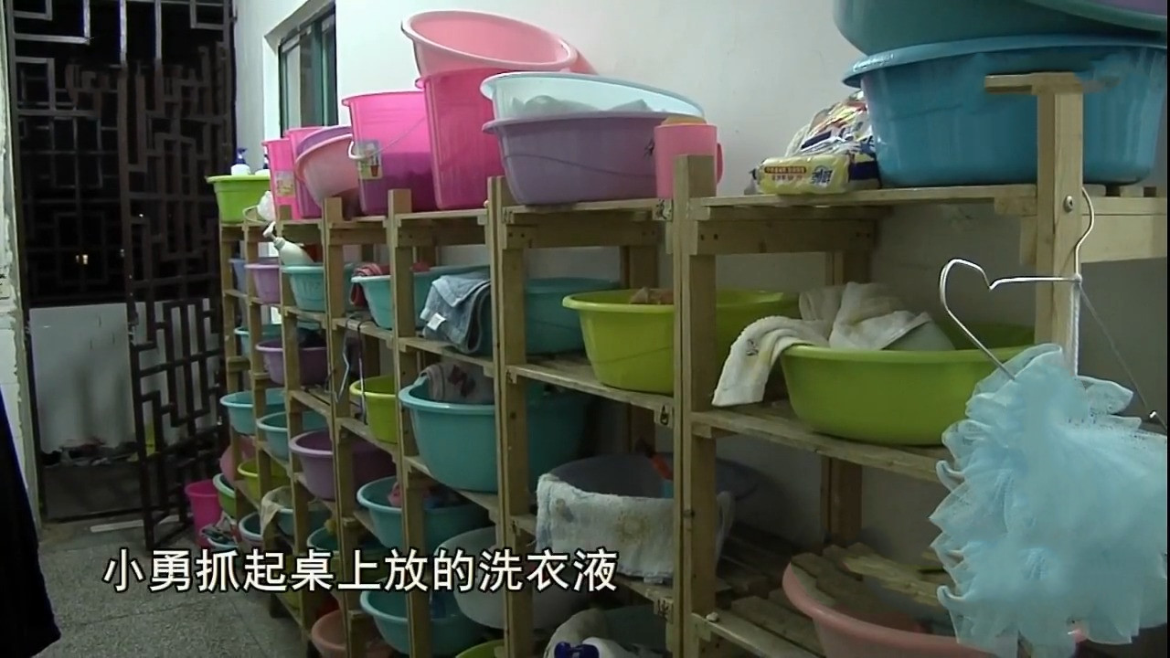 2016年16岁少年校内被逼自杀，真相揭露，阳光学校里为何阴云密布