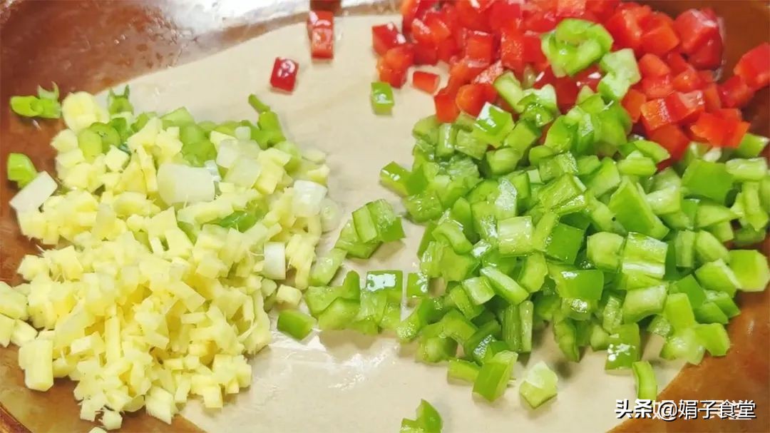 土豆鸡蛋饼制作方法（土豆鸡蛋饼这样做鲜香入味）