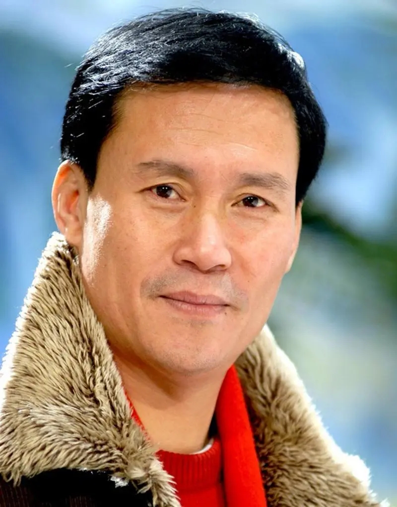 《县委大院》中,曾红极一时的丛珊,张世会,严晓频跑龙套,无奈