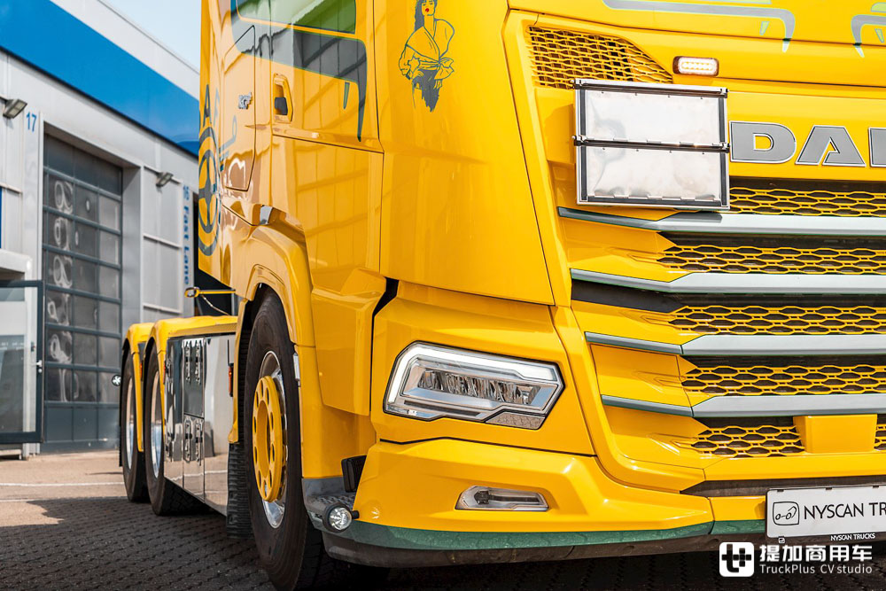 达夫XG 真会整活（这台很黄很暴力的达夫XG+牵引车，运输危化品的，配置也这么好？）