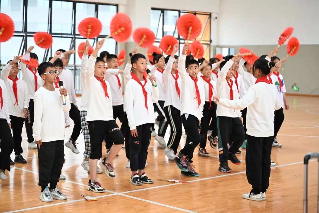 美在附小——记天府新区新兴中学附属小学开展第一届艺术节