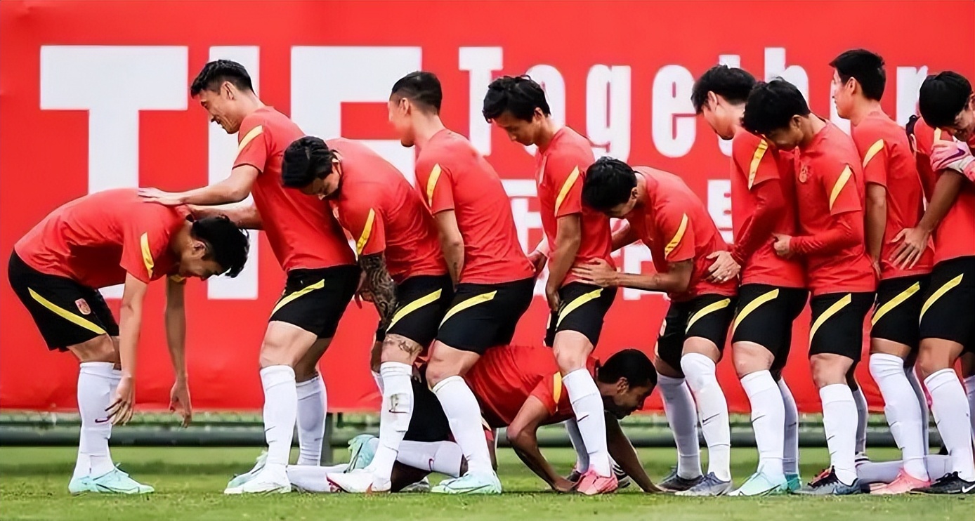 世界杯排名中国（国足年终排名！亚洲第11+世界第80，全面暴跌，下届世界杯也悬）