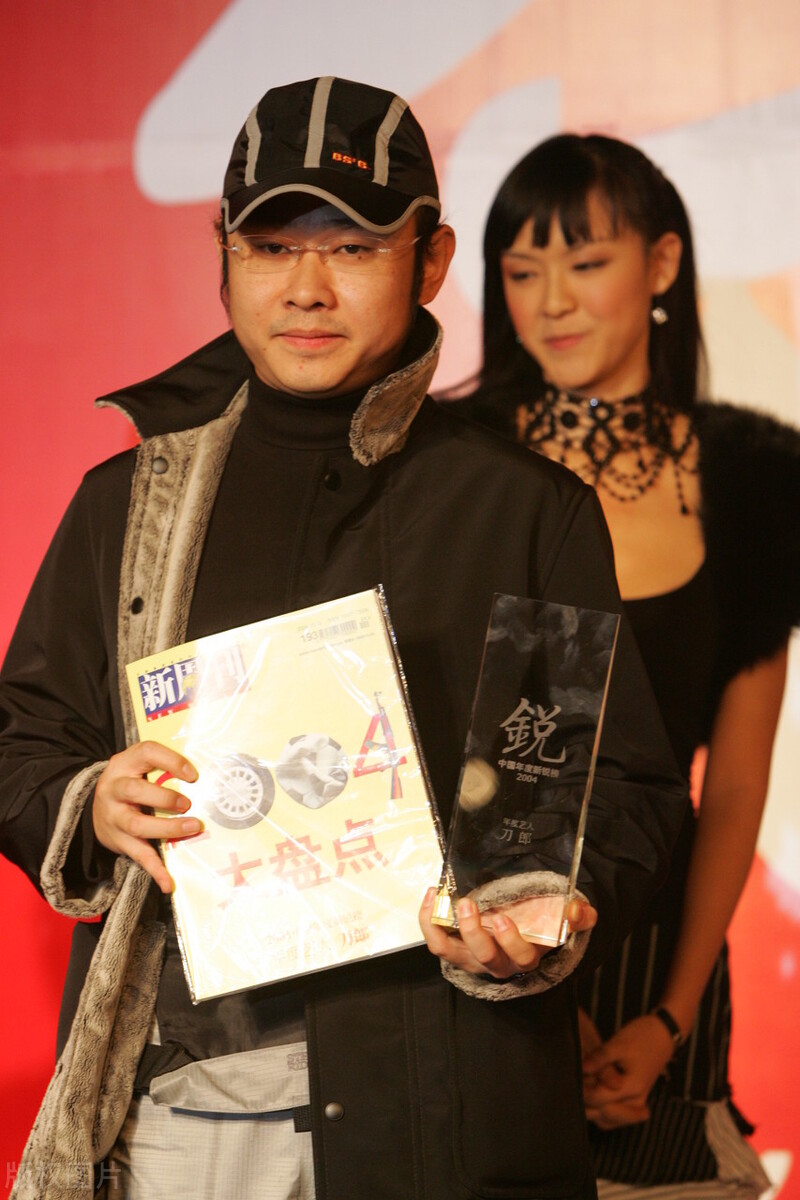 出道即巅峰的10位艺人，有人如今依旧风光，有人却早已经销声匿迹