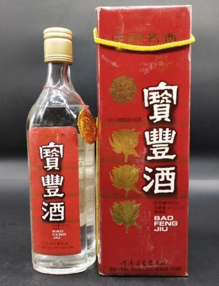 酒桌上请客，河南人都用什么酒？杜康并非首选，这5款很受欢迎