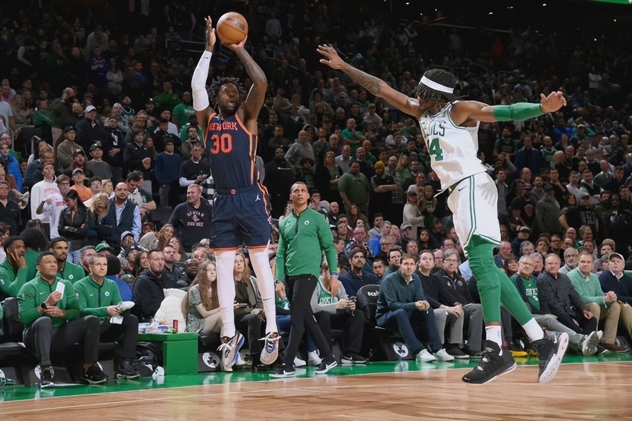 波士顿凯尔特人主场（凯尔特人主场加时117-120负尼克斯遭3连败，塔图姆35+14无力回天）