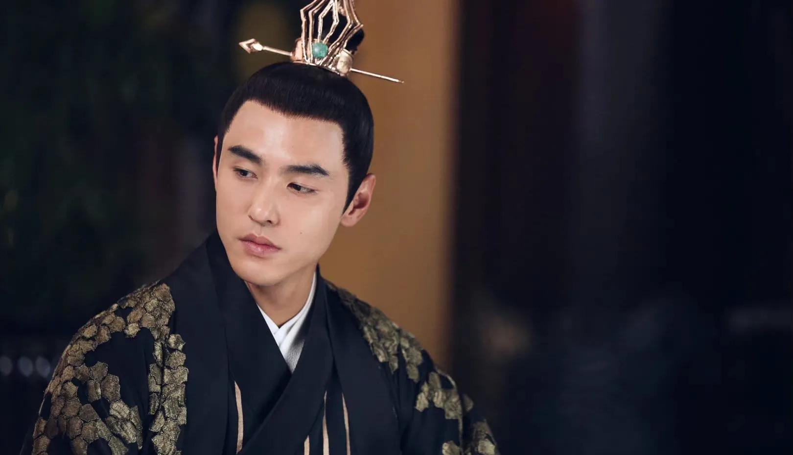 古装丑男？不，现代美男