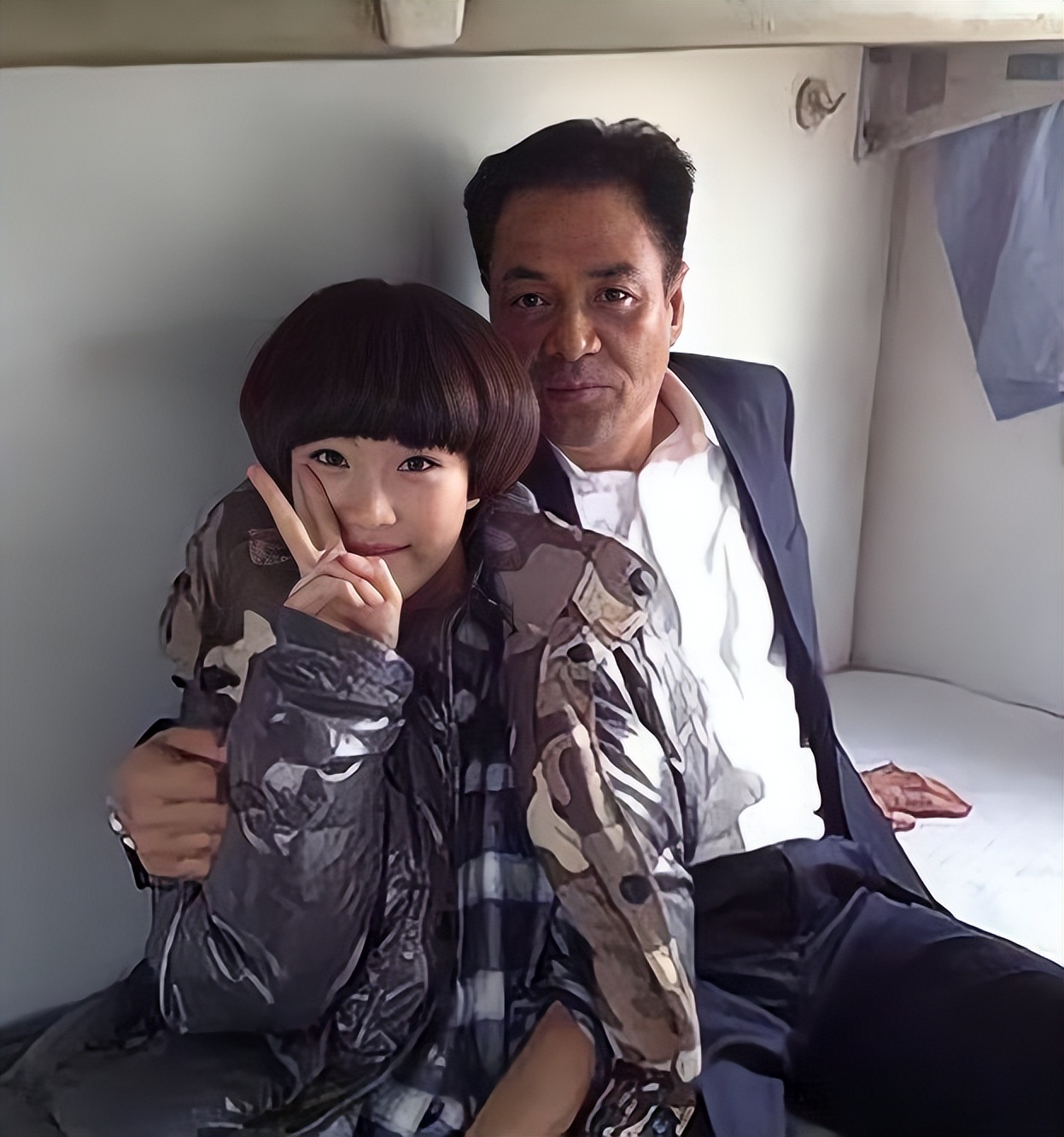 刘晓春和尤勇离婚34年后:一个嫁郭凯敏苦尽甘来,一个60岁没孩子