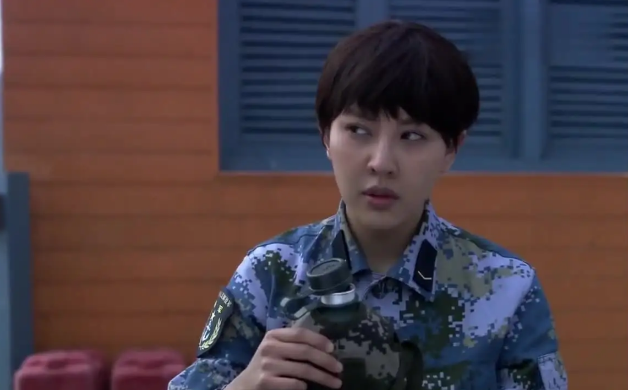 经典军旅剧《火蓝刀锋》：12位让人印象最深刻的角色