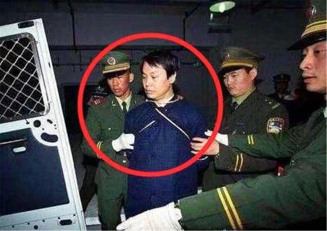 勒索李嘉诚10.38亿，横行香港8年的张子强，被枪毙后留下3大疑团